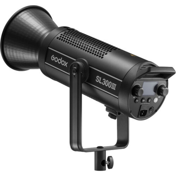 GODOX SL300III /Daylight-balanced models /CRI/TLCI ratings of 96/97 ;2.4GHz Control/Bluetooth APP Control / Light Body Control ;cinematic FX effects